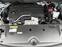 Peugeot 5008 SUV Allure Hybrid 145pk Automaat | 7 Zitplaatsen | Navigatie | 360° Camera | Adaptieve Cruise Control | Climate Control | Parkeersensoren v+a | Stuurverwarming | Armsteun | Led koplampen | Keyless | Draadloze Apple Carplay / Android Auto | Automatisch dimlicht | Regensensor | Donker getint glas | 19" Lichtmetalen velgen |