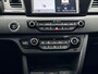Kia Niro EV e-Niro ExecutiveLine 64 kWh / SOH % / Stoelverwarming Voor + Achter / Stuurverwarming / Stoelverkoeling / Memory Seat / Navigatie / Achteruitrijcamera / Parkeersensoren Voor + Achter /
