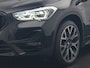 BMW X1 xDrive25e Sportline PHEV 221pk Dealer O.H | Trekhaak Afn. | Panodak | Camera | Head Up | Sportstoelen & Stuur Verwarmd | Cruise Control | Sfeerverlichting | Navigatie | Virtual | DAB | 19"L.M | Plug In Hybrid |