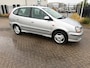 Nissan Almera Tino 2.0 CVT Ambience - airco