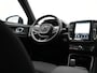 Volvo XC40 Single Motor Long Range Plus 82 kWh 252pk Dealer O.H | Trekhaak Af Fabriek | Camera | Adaptive Cruise | Sportstoelen Verwarmd | Pilot Assist | Google Assistant & Maps | BLIS | Keyless | Virtual | Navigatie | DAB | 19"L.M |