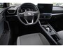 SEAT Leon Sportstourer 1.5 TSI e-Hybrid Style Business Intense 204PK / 150kW DSG, LED Matrix koplampen, achteruitrijcamera (Rear View), Technology Pack (keyless entry, verwarmbare voorstoelen, draadloze telefoonlader, elektrische achterklep met sensorsturing), elektrisch verstel- en verwarmbare buitenspiegels, adaptieve cruise control (ACC), parkeersensoren voor en achter (PDC), verwarmbaar multifunctioneel lederen stuurwiel, 17" 'Dynamic' LMV, virtual cockpit, Apple Carplay & Android Auto etc.