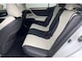 Lexus ES 300h F Sport Line / Schuif- Kanteldak / Elektrische Stoelen / HUD / Stoel- en Stuurverwarming / Mark Levison Audio