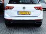 Volkswagen Tiguan 1.5 TSI Life Business | Adaptieve Cruise Control | Stoelverwarming | Apple Carplay | Android Auto | Navigatie | Lichtmetalen Velgen | Parkeersensoren Voor & Achter | Climate Control |