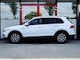 Volkswagen Tiguan 1.5 TSI Life Business | Adaptieve Cruise Control | Stoelverwarming | Apple Carplay | Android Auto | Navigatie | Lichtmetalen Velgen | Parkeersensoren Voor & Achter | Climate Control |