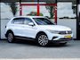 Volkswagen Tiguan 1.5 TSI Life Business | Adaptieve Cruise Control | Stoelverwarming | Apple Carplay | Android Auto | Navigatie | Lichtmetalen Velgen | Parkeersensoren Voor & Achter | Climate Control |