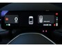 Volvo EX90 Twin Motor Performance Ultra 7p. 111 kWh | 97% SOH | Luchtvering | Bowers & Wilkins Premium Audio | Semi Electrische Wegklapbare Trekhaak | Pilot Pack | Stoelverwarming | Cardamom bekleding | 360° Parkeercamera | Google Infotainment