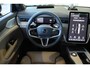 Volvo EX90 Twin Motor Performance Ultra 7p. 111 kWh | 97% SOH | Luchtvering | Bowers & Wilkins Premium Audio | Semi Electrische Wegklapbare Trekhaak | Pilot Pack | Stoelverwarming | Cardamom bekleding | 360° Parkeercamera | Google Infotainment