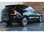 Volvo EX90 Twin Motor Performance Ultra 7p. 111 kWh | 97% SOH | Luchtvering | Bowers & Wilkins Premium Audio | Semi Electrische Wegklapbare Trekhaak | Pilot Pack | Stoelverwarming | Cardamom bekleding | 360° Parkeercamera | Google Infotainment