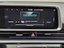 Hyundai Ioniq 6 First Edition AWD 77.4 kWh / 100% SOH / 8 jaar Batterijgarantie / Dealer onderhouden / Fabrieksgarantie tot 02-2028 / CCS snelladen / warmtepomp / Stuur- Stoel & Achterbank verwarming / Glazen schuif- en kanteldak / WLTP bereik 519 km bereik stad 658 km / Head Up Display / Rondomzicht camera /