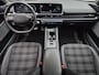 Hyundai Ioniq 6 First Edition AWD 77.4 kWh / 100% SOH / 8 jaar Batterijgarantie / Dealer onderhouden / Fabrieksgarantie tot 02-2028 / CCS snelladen / warmtepomp / Stuur- Stoel & Achterbank verwarming / Glazen schuif- en kanteldak / WLTP bereik 519 km bereik stad 658 km / Head Up Display / Rondomzicht camera /