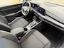 Volkswagen Golf 1.0 eTSI Life | stoelverwarming | stuurverwarming | applecarplay/android auto | 18 inch velgen |