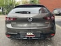 Mazda 3 2.0 e-SkyActiv-G M Hybrid 122 Luxury // FULL LED // NAVI + CARPLAY // 360 CAMERA // MEMORY SEAT // BOSE AUDIO // ADAPTIVE CRUISE // LEDER // HUD