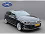 Volkswagen Passat Variant 1.4 TSI GTE Connected Series Plus, panoramadak, trekhaak, achteruitrijcamera, digitaal cockpit, NL auto