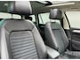 Volkswagen Passat Variant 1.4 TSI GTE Connected Series Plus, panoramadak, trekhaak, achteruitrijcamera, digitaal cockpit, NL auto