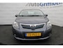 Toyota Avensis 1.8 VVTi Business nette sedan met trekhaak