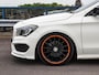 Mercedes-Benz CLA Shooting Brake 200 OrangeArt AMG Night Edition 156 PK | Panoramadak | Bi-xenon | Camera | Stoelverwarming | Navigatie | 18"