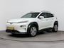 Hyundai Kona Electric EV FASHION 64 kWh | PDC | 3 FASE | WARMTEPOMP | CAMERA | CLIMA | CRUISE ADAPT. | NAVI | PRIVACY GLASS | DAKRAILING | APPLE CAR PLAY & ADROID AUTO | DODEHOEKSPIEGELS |