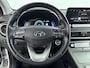 Hyundai Kona Electric EV FASHION 64 kWh | PDC | 3 FASE | WARMTEPOMP | CAMERA | CLIMA | CRUISE ADAPT. | NAVI | PRIVACY GLASS | DAKRAILING | APPLE CAR PLAY & ADROID AUTO | DODEHOEKSPIEGELS |