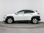 Hyundai Kona Electric EV FASHION 64 kWh | PDC | 3 FASE | WARMTEPOMP | CAMERA | CLIMA | CRUISE ADAPT. | NAVI | PRIVACY GLASS | DAKRAILING | APPLE CAR PLAY & ADROID AUTO | DODEHOEKSPIEGELS |