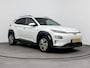 Hyundai Kona Electric EV FASHION 64 kWh | PDC | 3 FASE | WARMTEPOMP | CAMERA | CLIMA | CRUISE ADAPT. | NAVI | PRIVACY GLASS | DAKRAILING | APPLE CAR PLAY & ADROID AUTO | DODEHOEKSPIEGELS |