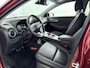 Hyundai Kona Electric EV LIMITED 64 kWh | LEDER | DODEHOEK DETECTIE | 3 FASEN | CAMERA | CLIMA | CRUISE ADAPT. | NAVI | PRIVACY GLASS | DAKRAILING | APPLE CAR PLAY & ADROID AUTO |