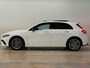 Mercedes-Benz A-klasse 250 e Star Edition AMG Line Plus | PANO | HUD | 360 CAMERA | TREKHAAK | VOL OPTIES!