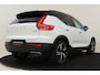 Volvo XC40 T5 TWIN ENGINE R-DESIGN -PANO.DAK|POWER-SEATS|CLIMATE.PRO|CAMERA|PRIVACY.GLAS|VERW.VOORUIT|TREKHAAK|19"|ALL-SEASON|DEALEROH.