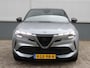 Alfa Romeo Junior 1.2 Turbo Hybrid Ibrida | Apple Carplay/Android Auto | Navigatie | Camera | Verwarmde voorstoelen | Climate Control