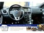 Volvo V40 1.6 T2 R-Design, Bluetooth, Dealer onderhouden