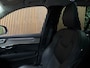 Volvo XC90 T8 AWD Recharge Ultra Bright | Luchtvering | Stoelventilatie | Trekhaak | 360 Camera | Head-Up Display | Stoelmassage | Harman Kardon | 455pk | Adaptieve Cruise Control | Stoelverwarming voor+achter | Stuurwielverwarming | Schuifdak | Full LED Meesturende koplampen | Pilot Assist | BLIS Dode Hoek Detectie | Alcantara hemelbekleding | Lederen zonnekleppen en handgrepen | Elektrische voorstoelen geheugen | Nappa Lederen bekleding | Zitting verlenging voorstoelen | Lederen dashboard | 21 Inch | Google Infotainment | Keyless Drive | Privacy Glass | Elektrisch bedienbare achterklep | Geïntegreerd kinderzitje achterin | Geïntegreerde zongordijnen achterportieren | Verlichte instaplijsten | 7-Persoons | 4-Zone Climate Control | DAB Radio | Apple Carplay/Android Auto | Alarm Klasse III | Denim Blue Metallic |