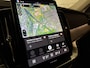 Volvo XC90 T8 AWD Recharge Ultra Bright | Luchtvering | Stoelventilatie | Trekhaak | 360 Camera | Head-Up Display | Stoelmassage | Harman Kardon | 455pk | Adaptieve Cruise Control | Stoelverwarming voor+achter | Stuurwielverwarming | Schuifdak | Full LED Meesturende koplampen | Pilot Assist | BLIS Dode Hoek Detectie | Alcantara hemelbekleding | Lederen zonnekleppen en handgrepen | Elektrische voorstoelen geheugen | Nappa Lederen bekleding | Zitting verlenging voorstoelen | Lederen dashboard | 21 Inch | Google Infotainment | Keyless Drive | Privacy Glass | Elektrisch bedienbare achterklep | Geïntegreerd kinderzitje achterin | Geïntegreerde zongordijnen achterportieren | Verlichte instaplijsten | 7-Persoons | 4-Zone Climate Control | DAB Radio | Apple Carplay/Android Auto | Alarm Klasse III | Denim Blue Metallic |