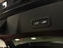Volvo XC40 Recharge Plus 70 kWh | 99% SoH | Trekhaak | All-Season banden | Adaptieve Cruise Control | Parkeercamera | Stoel en Stuurwielverwarming | 20 Inch | Pilot Assist | BLIS Dode Hoek Detectie | Textiel Connect Charcoal bekleding | Zitting verlenging voorstoelen | Google Infotainment | Warmtepomp | Keyless Drive | Parkeersensoren voor+achter | Privacy Glass | Elektrisch bedienbare achterklep | Draadloos telefoon opladen | DAB Radio | Apple Carplay/Android Auto | Volvo On Call met mobiele App functie | Onyx Black Metallic |