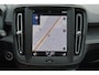 Volvo XC40 T2 Momentum Core - Parkeercamera achter - Verwarmde voorstoelen & stuur - Parkeersensoren voor & achter - Cruise Control - Volvo On Call - 17' LMV