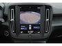 Volvo XC40 T2 Momentum Core - Parkeercamera achter - Verwarmde voorstoelen & stuur - Parkeersensoren voor & achter - Cruise Control - Volvo On Call - 17' LMV