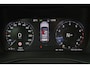 Volvo XC40 T2 Momentum Core - Parkeercamera achter - Verwarmde voorstoelen & stuur - Parkeersensoren voor & achter - Cruise Control - Volvo On Call - 17' LMV