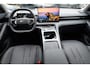 Geely E5 Max+ 68 kWh ZWART-LEDER! 475KM-RIJBEREIK PANO MASSAGE SFEERVERLICHTING LEER STOELVENTILATIE/VERWARMING 360-CAMERA CARPLAY DAB NAVI 19"LMV ENZ!