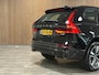 Volvo XC60 T6 AWD Recharge Plus Dark | Facelift | Schuifdak | Trekhaak | 360° Camera | Head-Up Display | Harman Kardon | All Season banden | Adaptieve Cruise Control | Stoelverwarming voor+achter | Stuurwielverwarming | Pilot Assist | BLIS Dode Hoek Detectie | 19 Inch | Elektrische voorstoelen geheugen | Quilted Nordico bekleding | Zitting verlenging voorstoelen | Google Infotainment | Keyless Drive | Parkeersensoren voor+achter | Elektrisch bedienbare achterklep | DAB Radio | Apple Carplay/Android Auto | Draadloos telefoon opladen | Volvo On Call met mobiele App functie | Onyx Black Metallic |