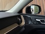 Volvo XC60 T6 AWD Recharge Plus Dark | Facelift | Schuifdak | Trekhaak | 360° Camera | Head-Up Display | Harman Kardon | All Season banden | Adaptieve Cruise Control | Stoelverwarming voor+achter | Stuurwielverwarming | Pilot Assist | BLIS Dode Hoek Detectie | 19 Inch | Elektrische voorstoelen geheugen | Quilted Nordico bekleding | Zitting verlenging voorstoelen | Google Infotainment | Keyless Drive | Parkeersensoren voor+achter | Elektrisch bedienbare achterklep | DAB Radio | Apple Carplay/Android Auto | Draadloos telefoon opladen | Volvo On Call met mobiele App functie | Onyx Black Metallic |