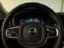 Volvo XC60 T6 AWD Recharge Plus Dark | Facelift | Schuifdak | Trekhaak | 360° Camera | Head-Up Display | Harman Kardon | All Season banden | Adaptieve Cruise Control | Stoelverwarming voor+achter | Stuurwielverwarming | Pilot Assist | BLIS Dode Hoek Detectie | 19 Inch | Elektrische voorstoelen geheugen | Quilted Nordico bekleding | Zitting verlenging voorstoelen | Google Infotainment | Keyless Drive | Parkeersensoren voor+achter | Elektrisch bedienbare achterklep | DAB Radio | Apple Carplay/Android Auto | Draadloos telefoon opladen | Volvo On Call met mobiele App functie | Onyx Black Metallic |
