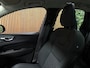 Volvo XC60 T6 AWD Recharge Plus Dark | Facelift | Schuifdak | Trekhaak | 360° Camera | Head-Up Display | Harman Kardon | All Season banden | Adaptieve Cruise Control | Stoelverwarming voor+achter | Stuurwielverwarming | Pilot Assist | BLIS Dode Hoek Detectie | 19 Inch | Elektrische voorstoelen geheugen | Quilted Nordico bekleding | Zitting verlenging voorstoelen | Google Infotainment | Keyless Drive | Parkeersensoren voor+achter | Elektrisch bedienbare achterklep | DAB Radio | Apple Carplay/Android Auto | Draadloos telefoon opladen | Volvo On Call met mobiele App functie | Onyx Black Metallic |