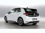 Volkswagen ID.3 Pure 45 kWh 150pk / Navigatie / Stoelverwarming / Camera