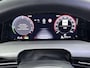 Volkswagen Golf 1.5 eHybrid Life Edition 204PK | Apple Carplay | Stoel+stuur verwarming | Camera| Parkeersensoren | Standkachel |