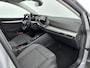 Volkswagen Golf 1.5 eHybrid Life Edition 204PK | Apple Carplay | Stoel+stuur verwarming | Camera| Parkeersensoren | Standkachel |