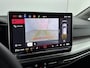 Volkswagen Golf 1.5 eHybrid Life Edition 204PK | Apple Carplay | Stoel+stuur verwarming | Camera| Parkeersensoren | Standkachel |