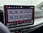 Volkswagen Golf 1.5 eHybrid Life Edition 204PK | Apple Carplay | Stoel+stuur verwarming | Camera| Parkeersensoren | Standkachel |