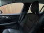 Volvo V60 B3 Momentum Advantage | Trekhaak | Lederen bekleding | Stoel en Stuurwielverwarming | Parkeercamera | Parkeersensoren voor+achter | 17 Inch | Cruise Control | Climate Control L+R | Elektrisch verstelbare lendesteun | DAB Radio | Regensensor | Apple Carplay/Android Auto | Volvo On Call met mobiele App functie | Denim Blue Metallic