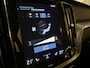 Volvo V60 B3 Momentum Advantage | Trekhaak | Lederen bekleding | Stoel en Stuurwielverwarming | Parkeercamera | Parkeersensoren voor+achter | 17 Inch | Cruise Control | Climate Control L+R | Elektrisch verstelbare lendesteun | DAB Radio | Regensensor | Apple Carplay/Android Auto | Volvo On Call met mobiele App functie | Denim Blue Metallic
