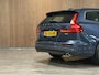 Volvo V60 B3 Momentum Advantage | Trekhaak | Lederen bekleding | Stoel en Stuurwielverwarming | Parkeercamera | Parkeersensoren voor+achter | 17 Inch | Cruise Control | Climate Control L+R | Elektrisch verstelbare lendesteun | DAB Radio | Regensensor | Apple Carplay/Android Auto | Volvo On Call met mobiele App functie | Denim Blue Metallic