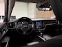 Volvo V60 B3 Momentum Advantage | Trekhaak | Lederen bekleding | Stoel en Stuurwielverwarming | Parkeercamera | Parkeersensoren voor+achter | 17 Inch | Cruise Control | Climate Control L+R | Elektrisch verstelbare lendesteun | DAB Radio | Regensensor | Apple Carplay/Android Auto | Volvo On Call met mobiele App functie | Denim Blue Metallic